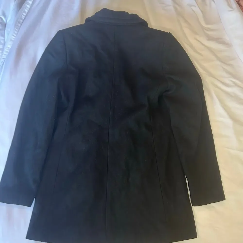 Banana Republic Wool Peacoat I’m Black. Shoulder pads women S